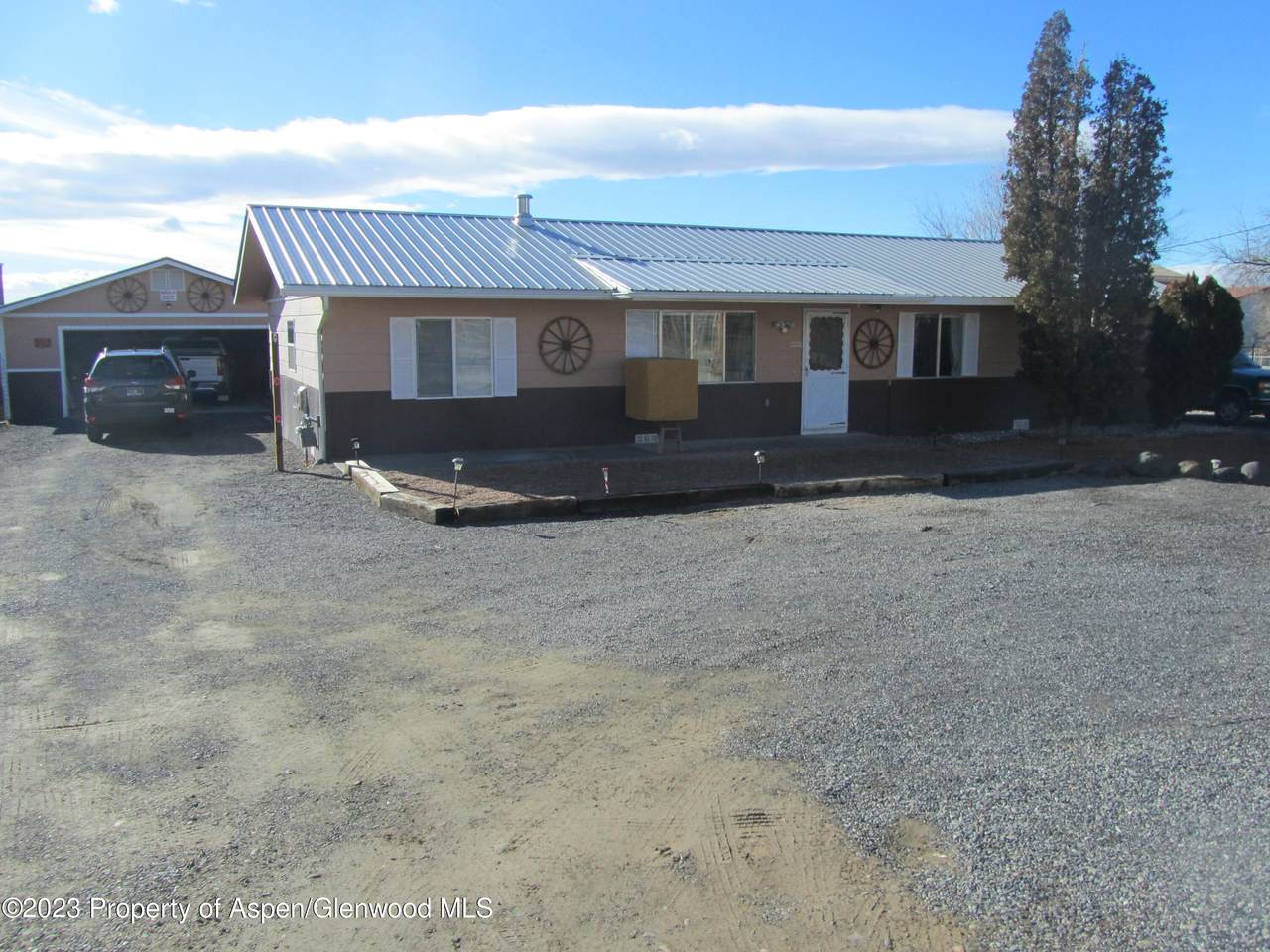 20268 Fairview Road - Photo 1
