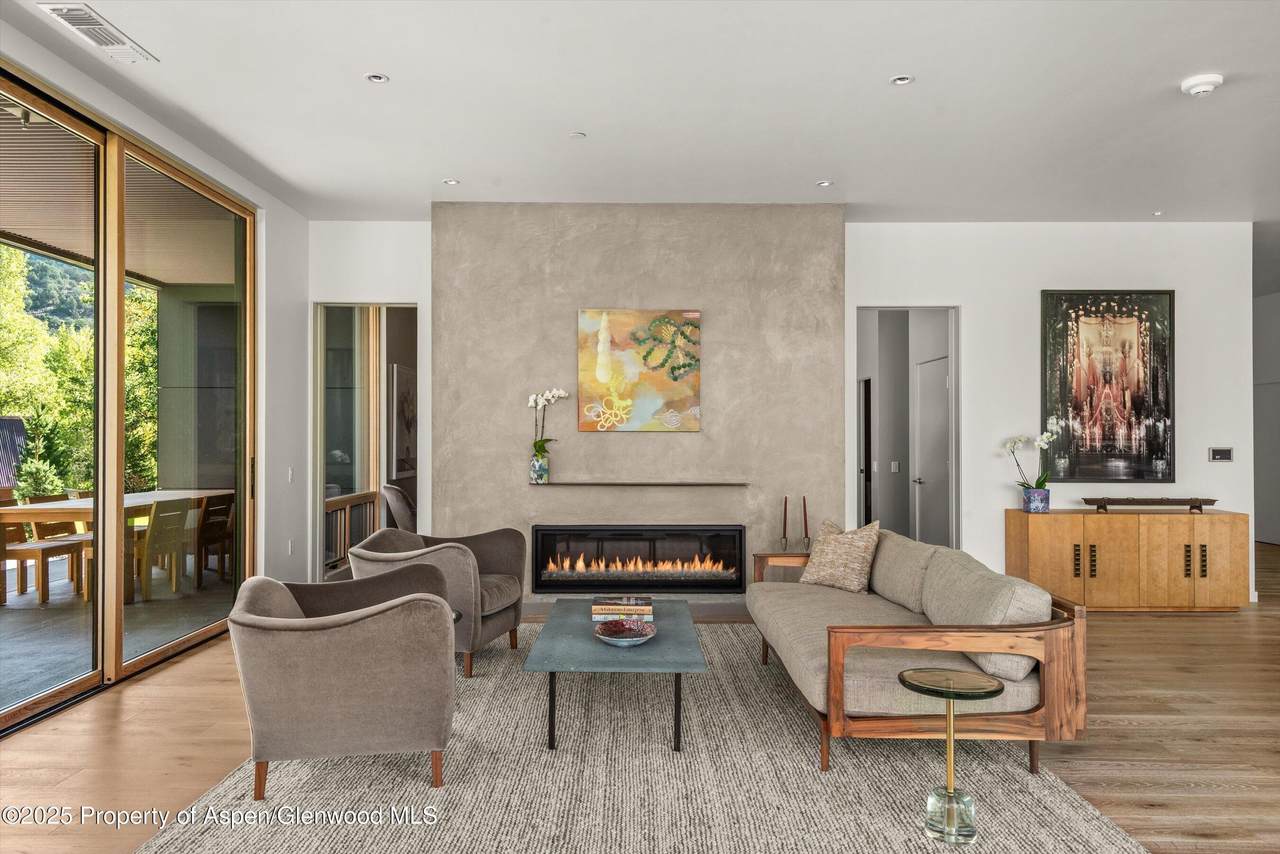 103 Willow Road - Photo 1