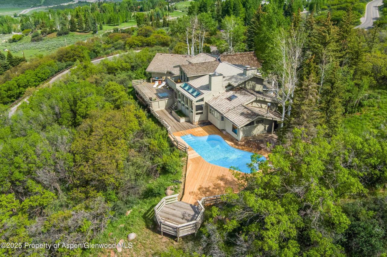 108 Trentaz Drive - Photo 1