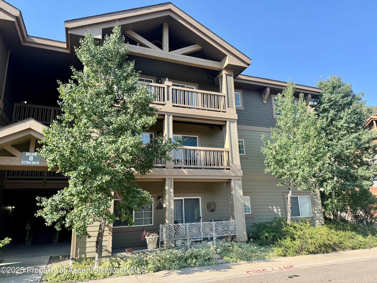 612 River View Drive - Photo 1