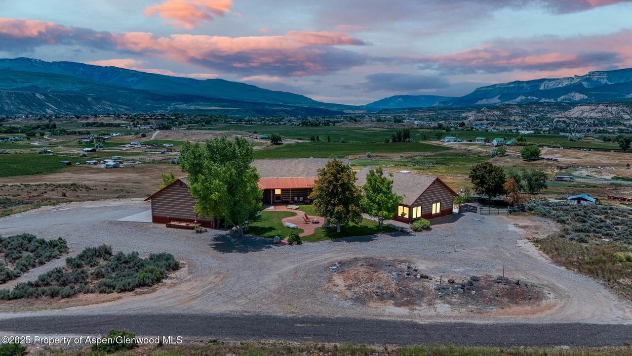 164 Booms Place - Photo 1