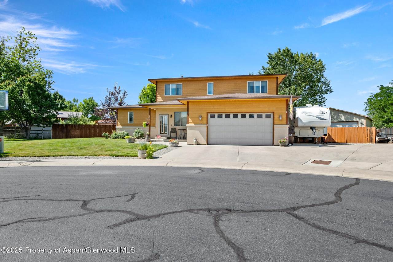 1357 Spruce Court - Photo 1