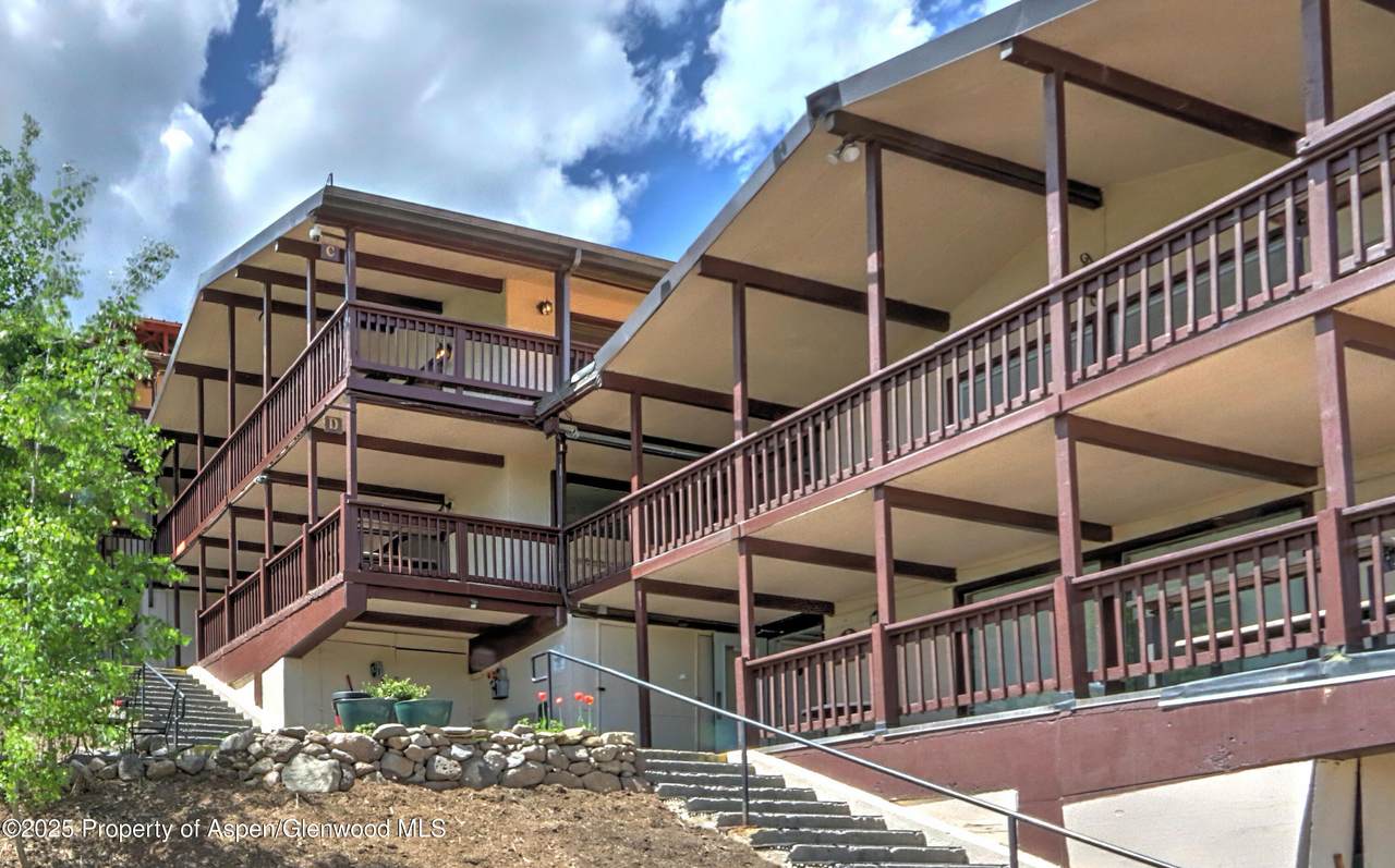 11101 County Road 117 - Photo 1