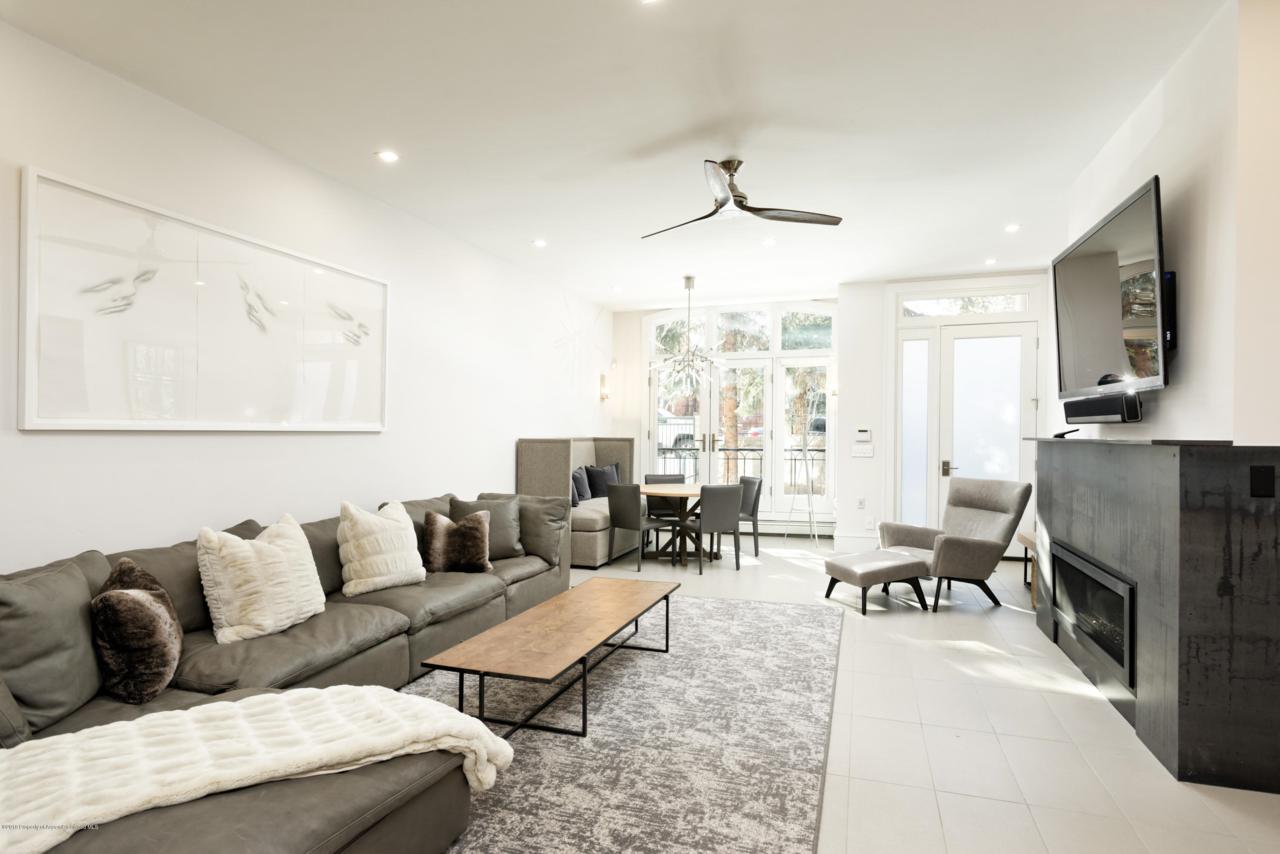 812 Cooper Avenue - Photo 1