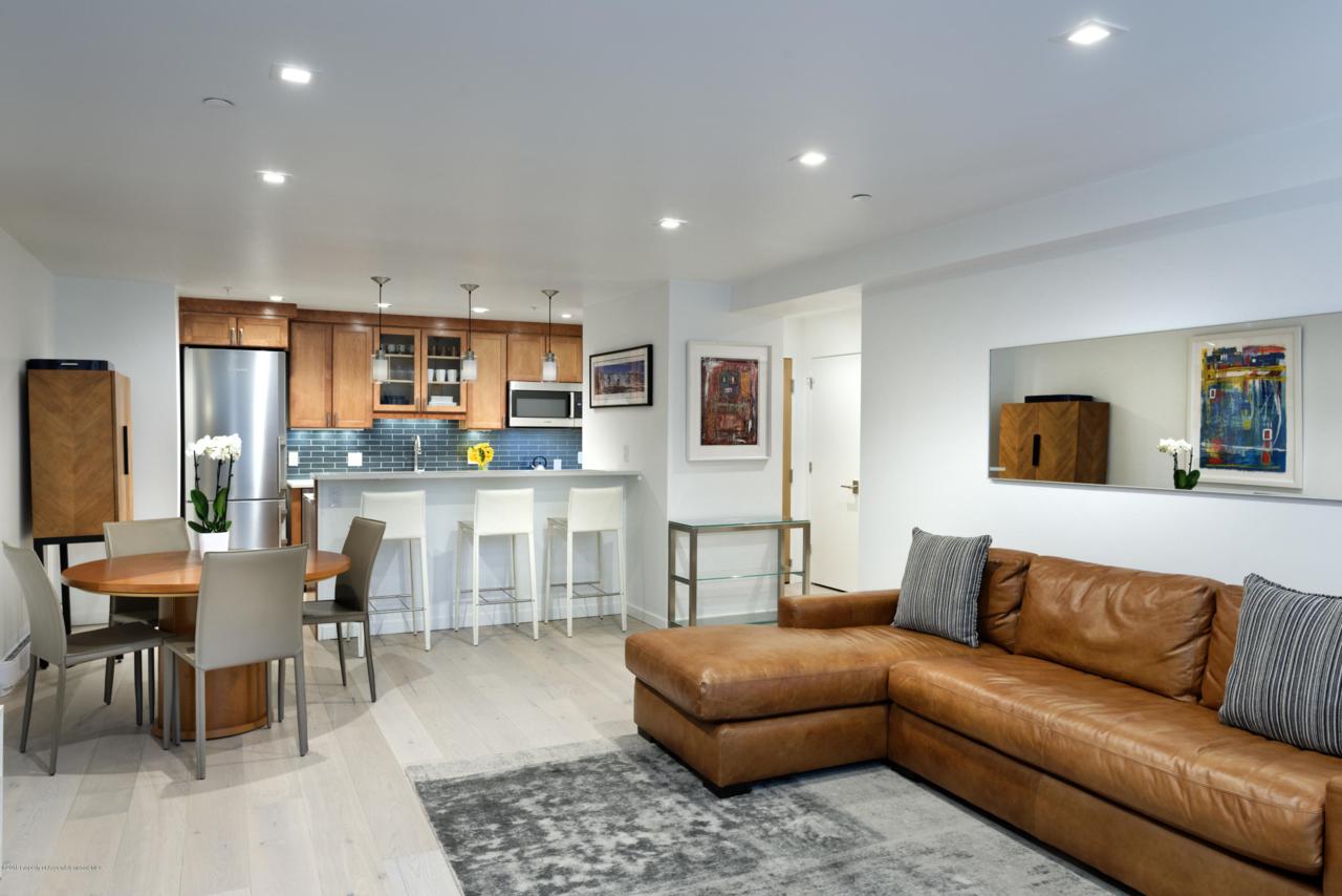 1039 Cooper Avenue - Photo 1