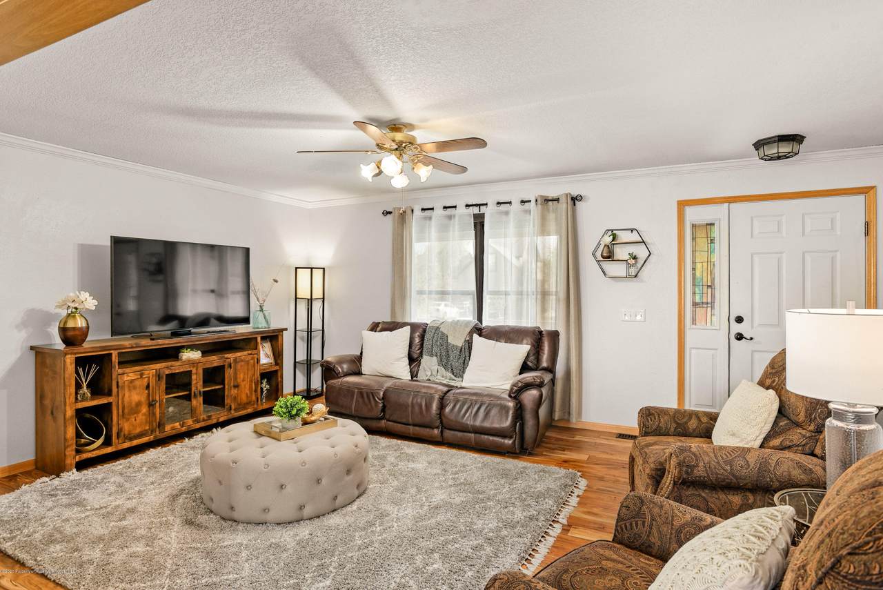 100 Willowstone Place - Photo 1