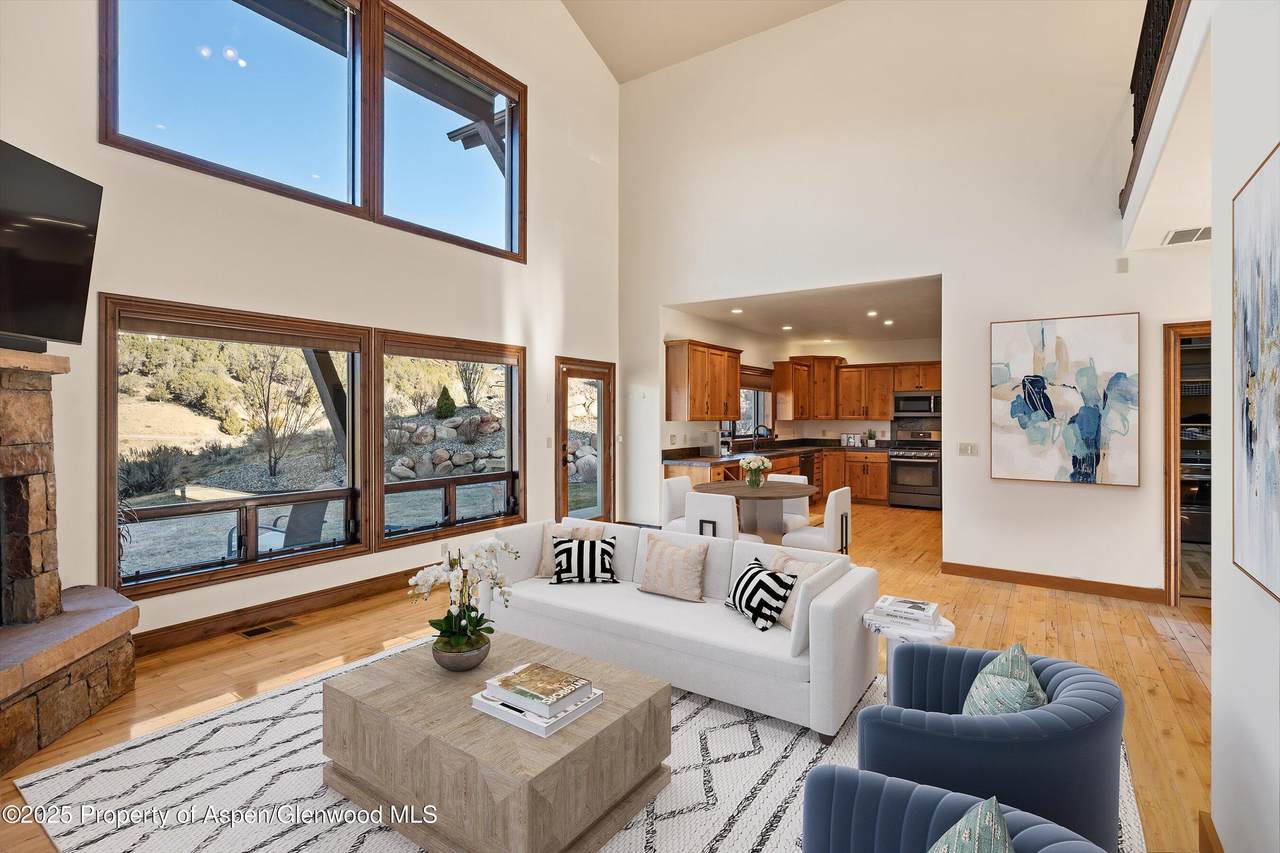 37 White Feather Drive - Photo 1