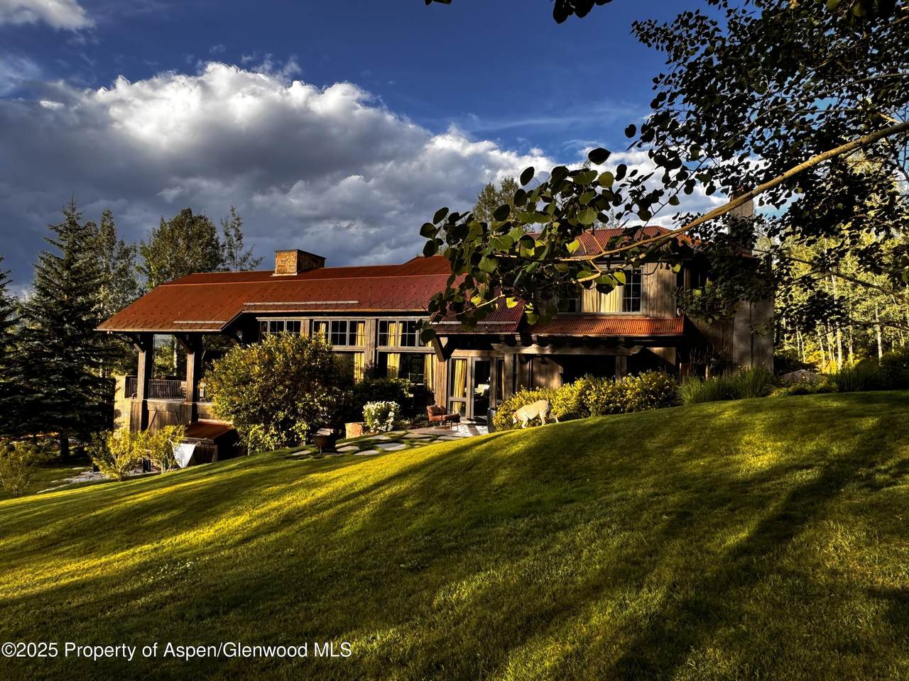 531 Moore Drive - Photo 1