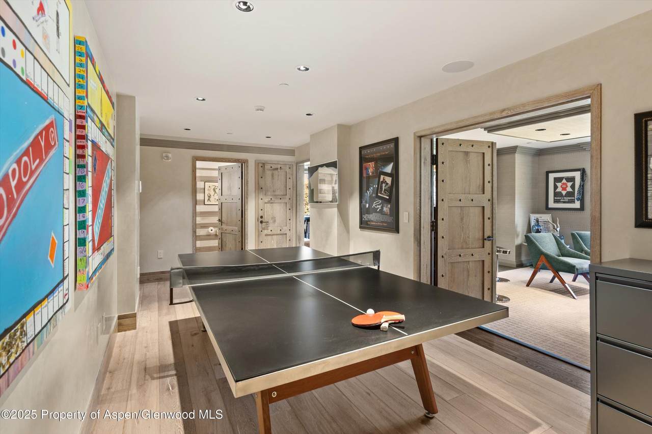 630 Hyman Avenue - Photo 1