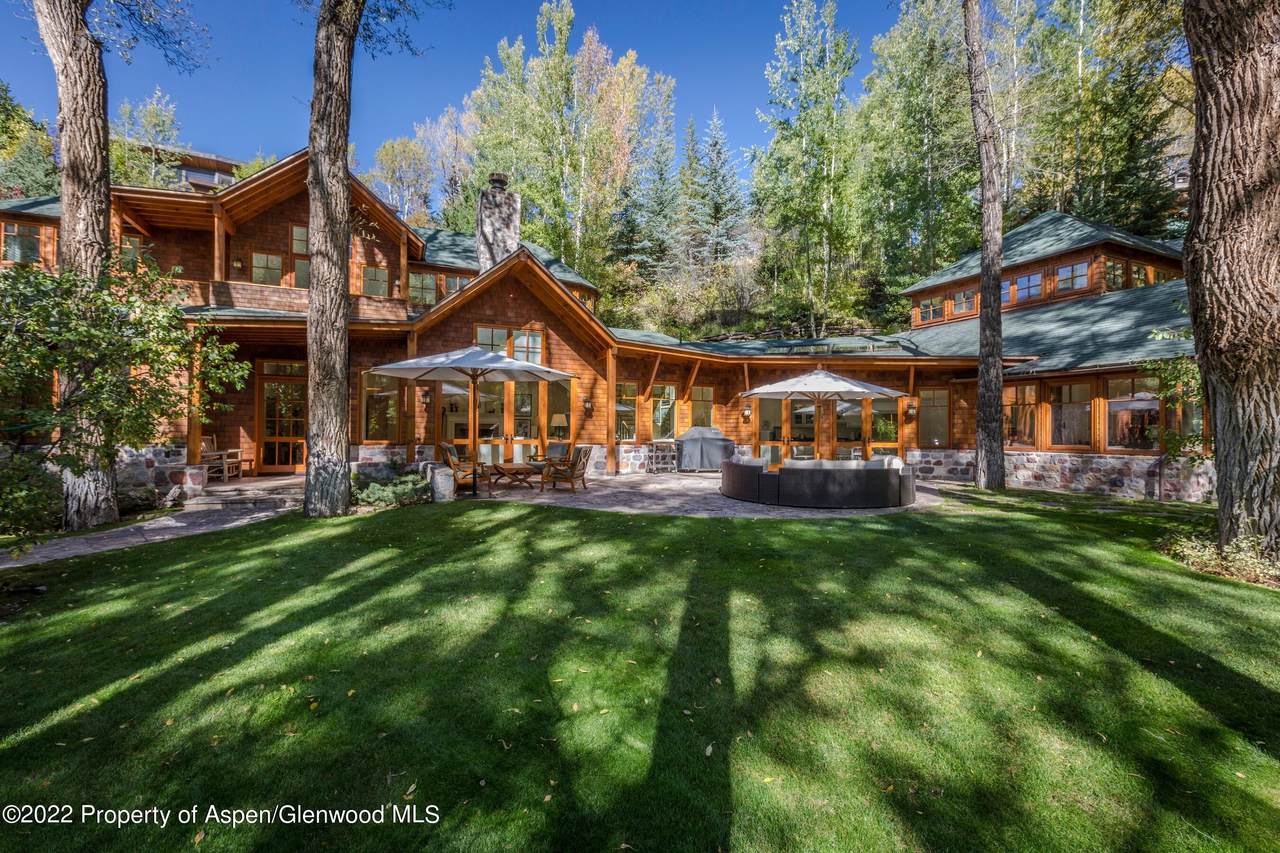 728 Francis Street - Photo 1