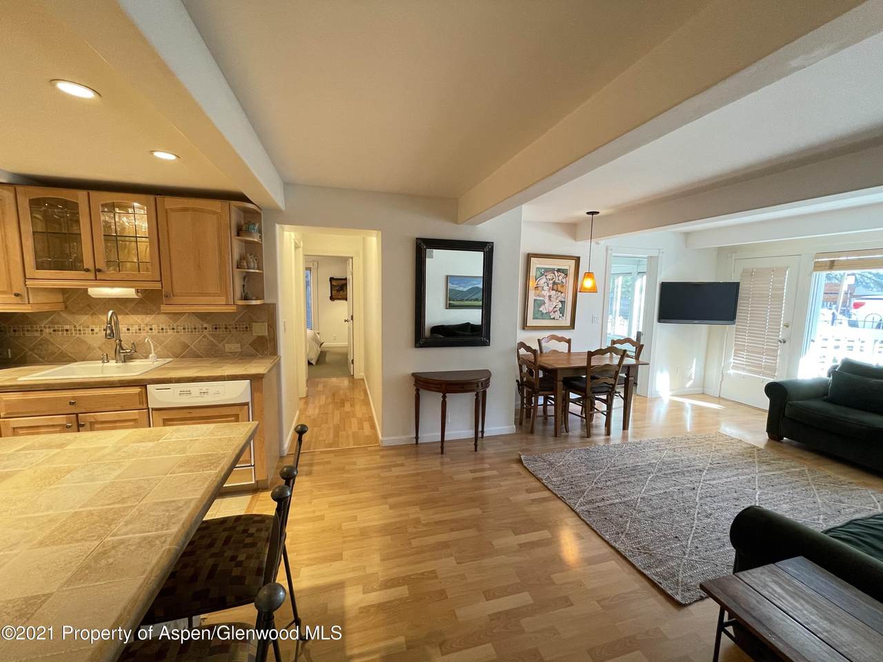 916 Hopkins Avenue - Photo 1
