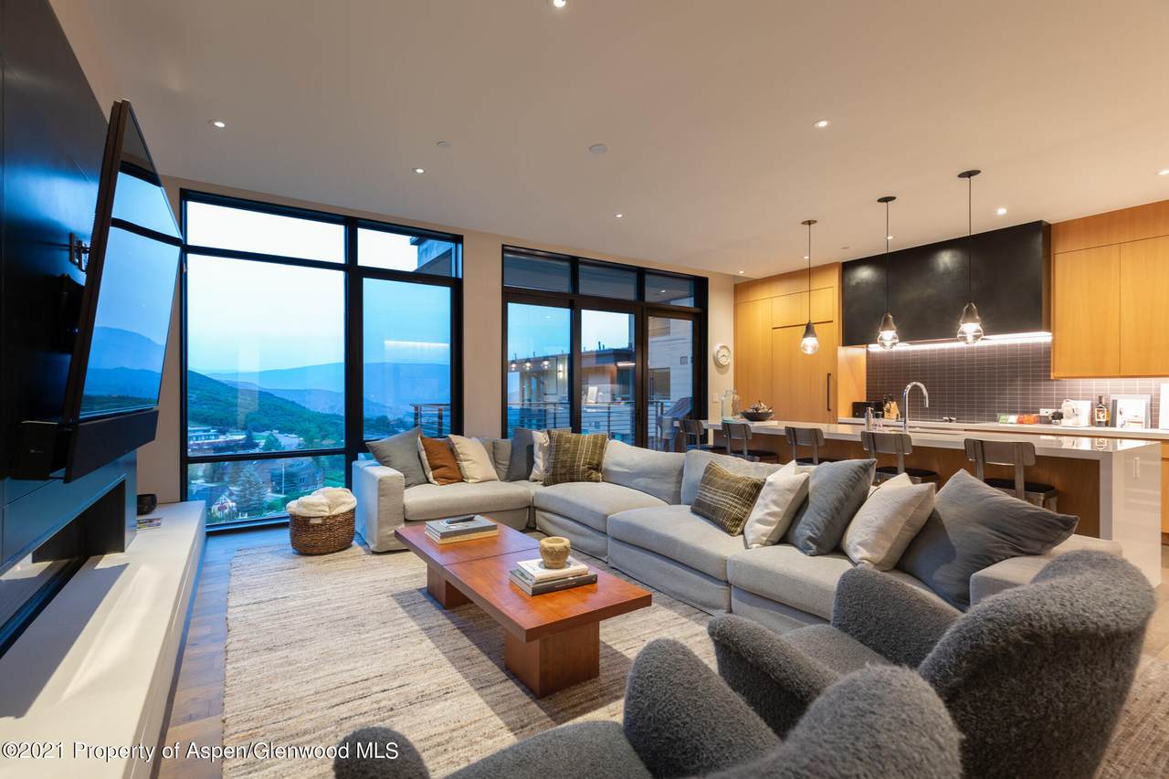 77 Wood Road - Photo 1