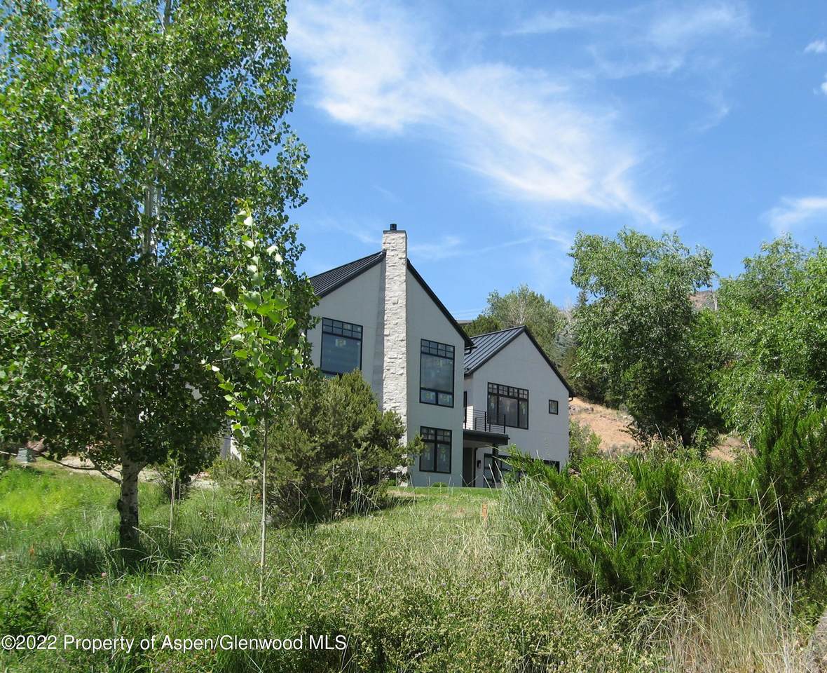 105 Ridge Road - Photo 1