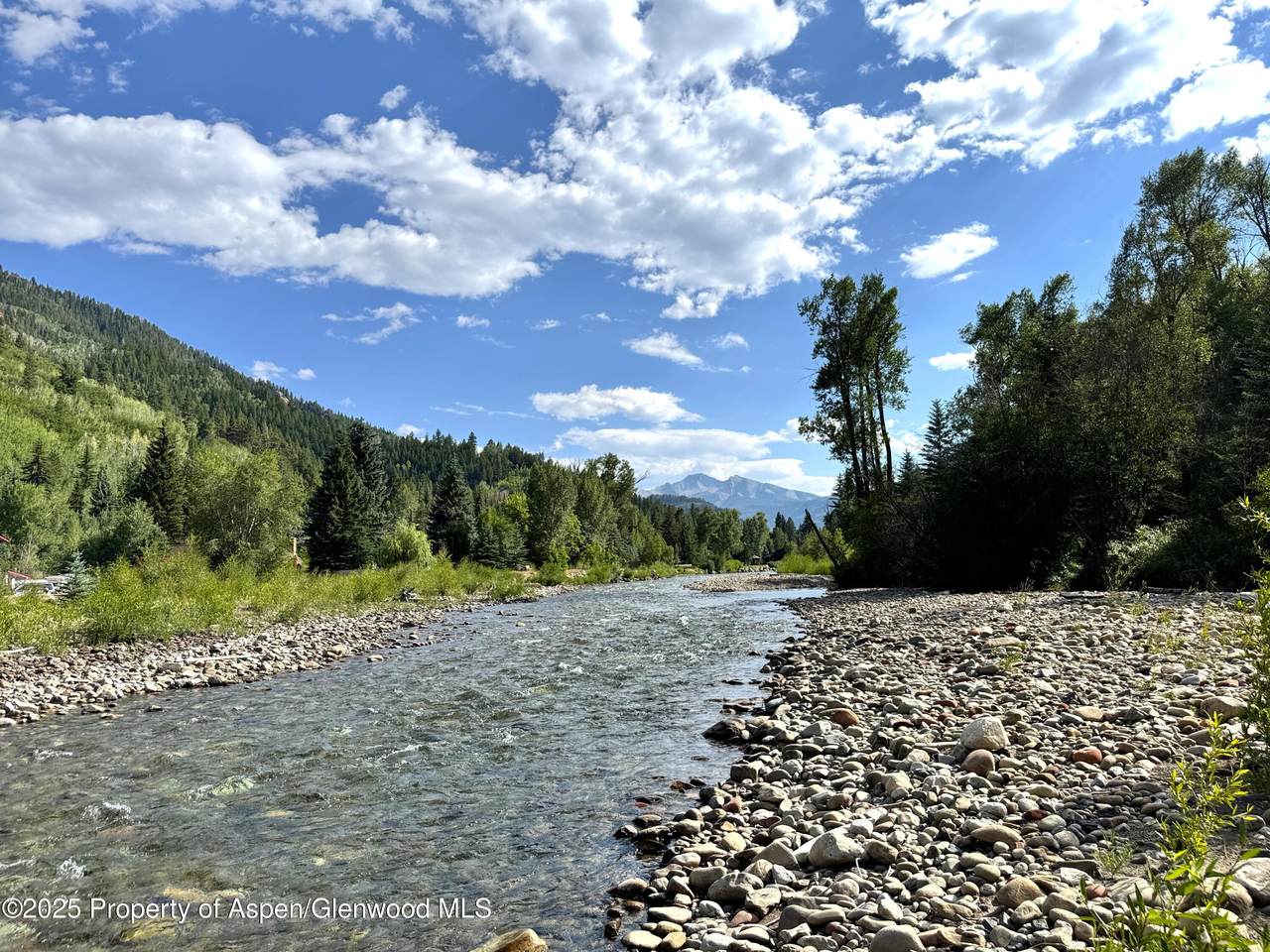 479 Redstone Blvd - Photo 1