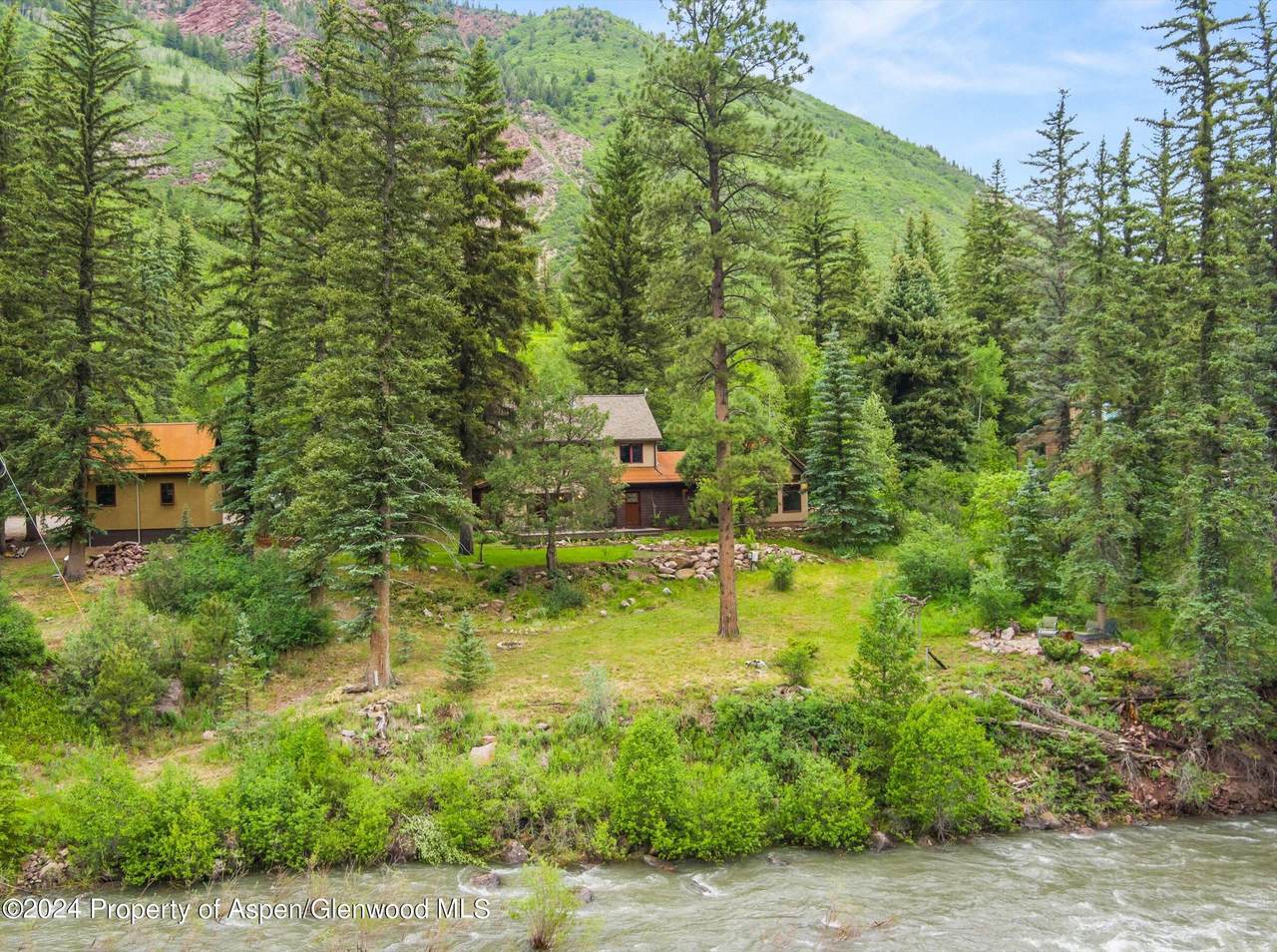 135 Irwin Drive - Photo 1