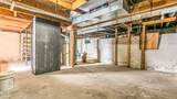 694 Russell Street - Photo 32