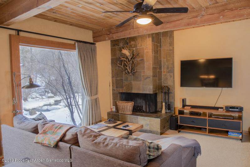 1039 Cooper Avenue - Photo 1