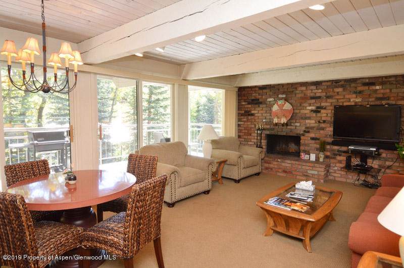 1039 Cooper Avenue - Photo 1