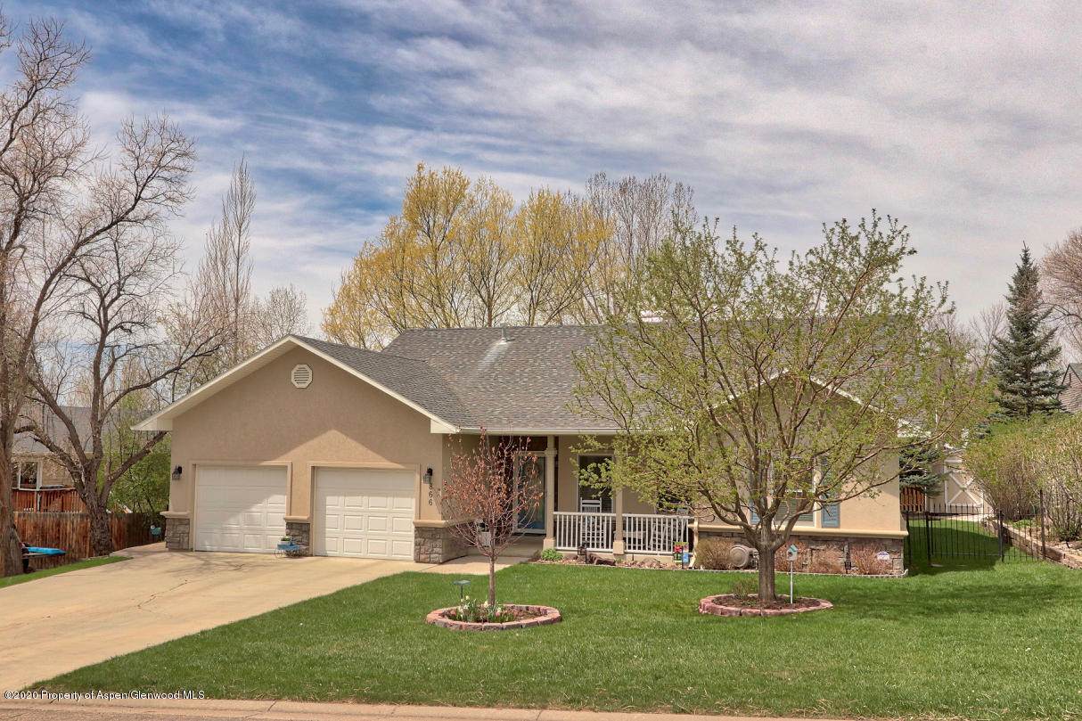 866 Villa View Drive - Photo 1