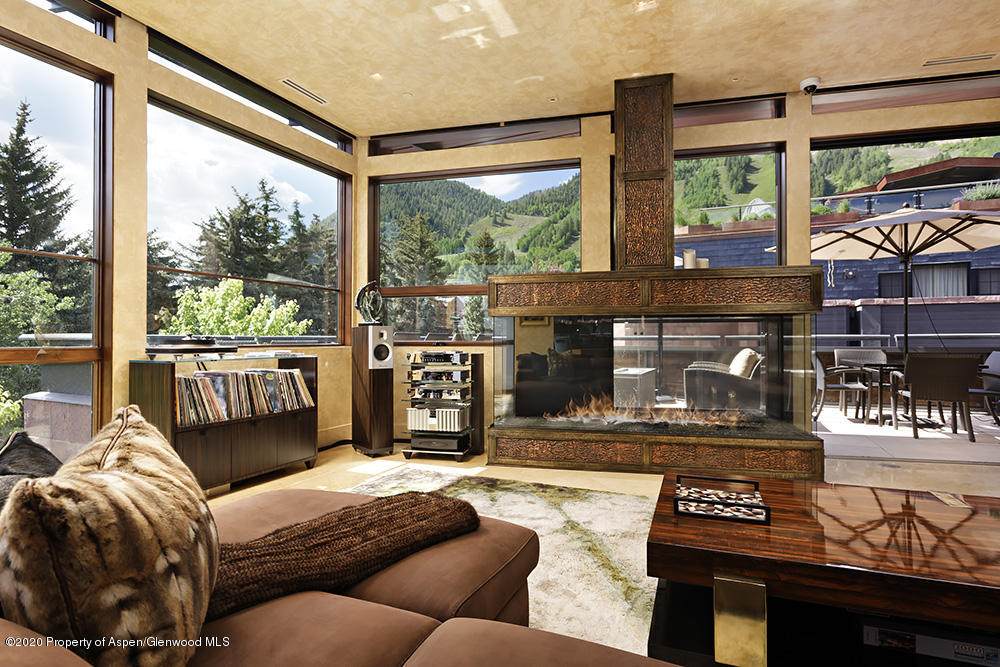 405 Monarch Street - Photo 1