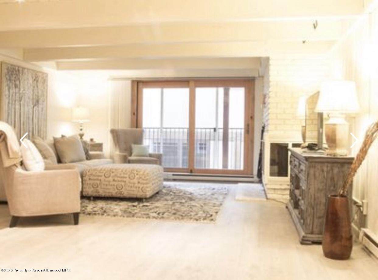901 Hyman Avenue - Photo 1