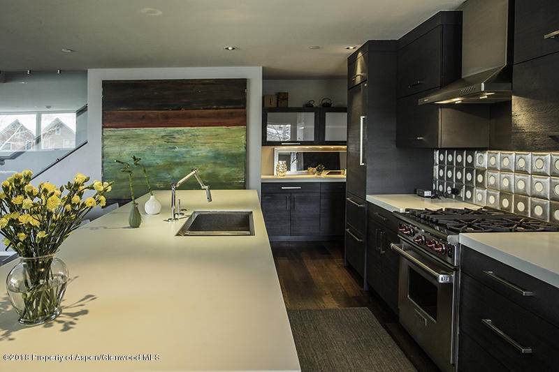 802 Cooper Avenue - Photo 1