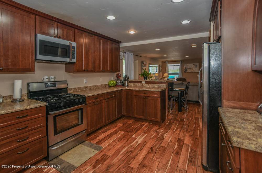943 Breeze Street - Photo 1