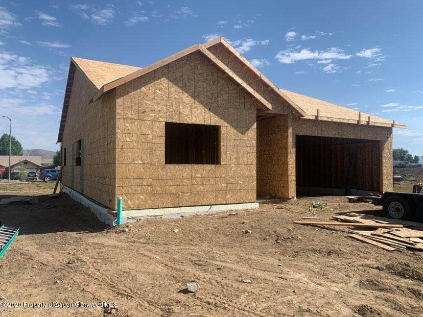 340 Lake View Road - Photo 1