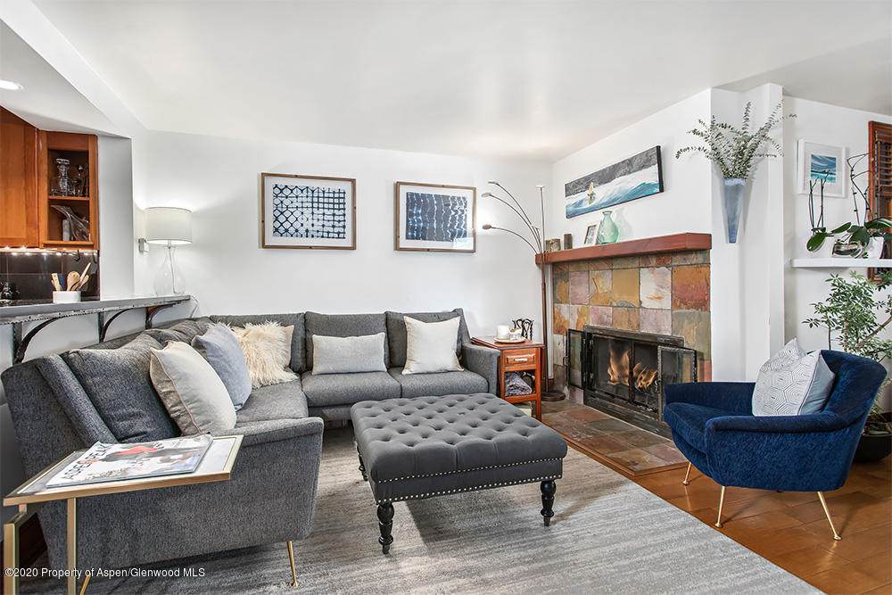910 Hallam Street - Photo 1