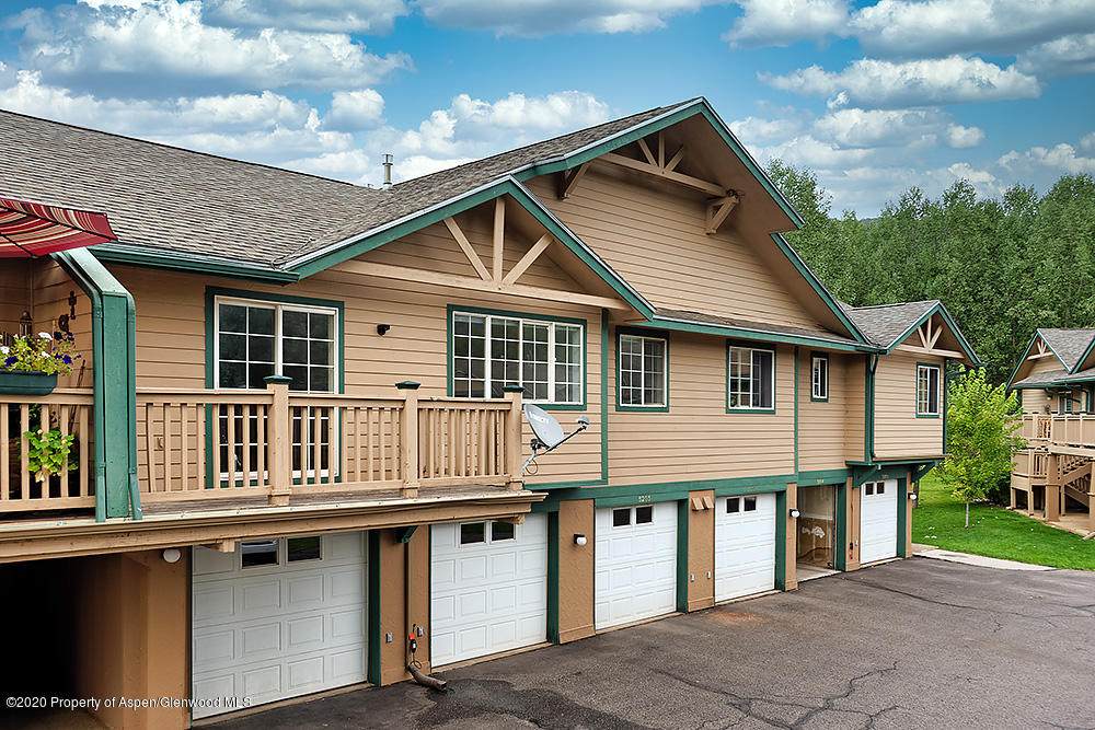 3206 Elk Run Drive - Photo 1