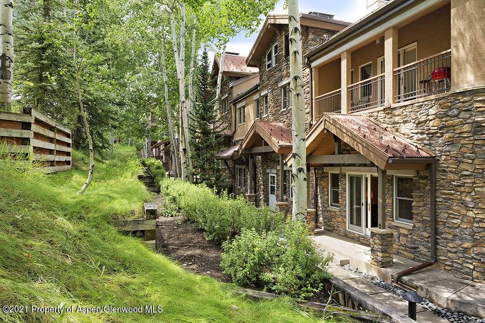 425 Wood Road - Photo 1