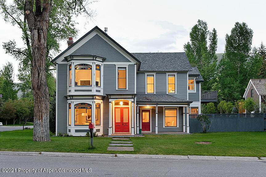 334 Hallam Street - Photo 1