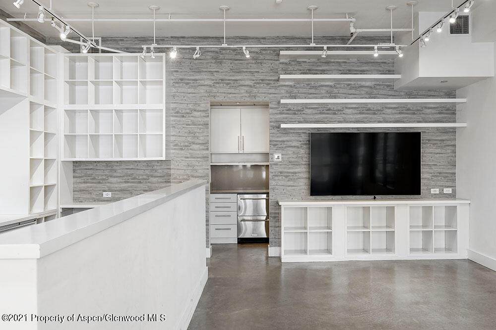 227 Midland Avenue - Photo 1