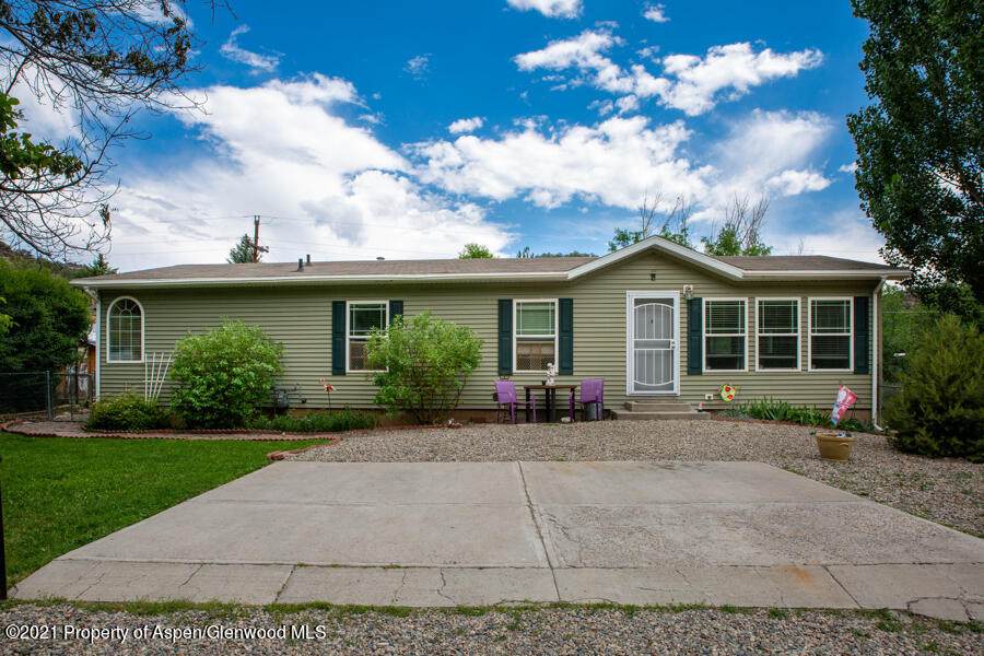 443 Apple Drive - Photo 1