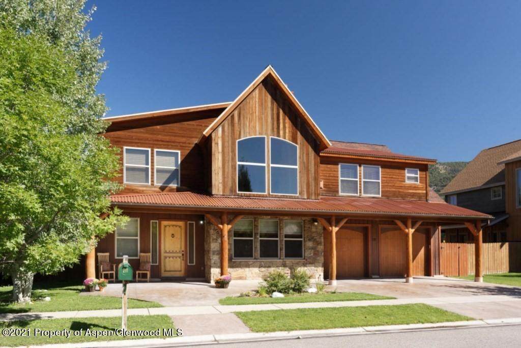 211 Juniper Court - Photo 1