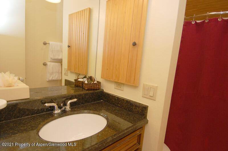404 Galena Street - Photo 1