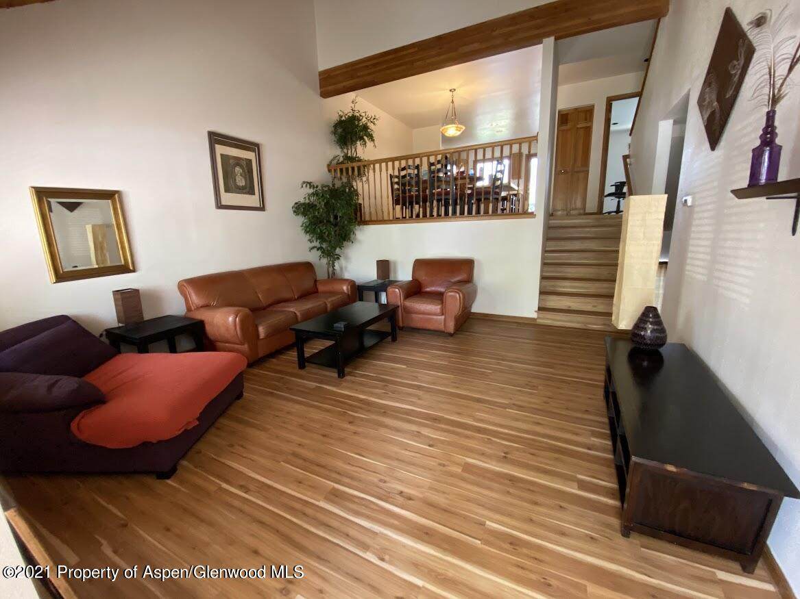 19 Sagewood Court - Photo 1