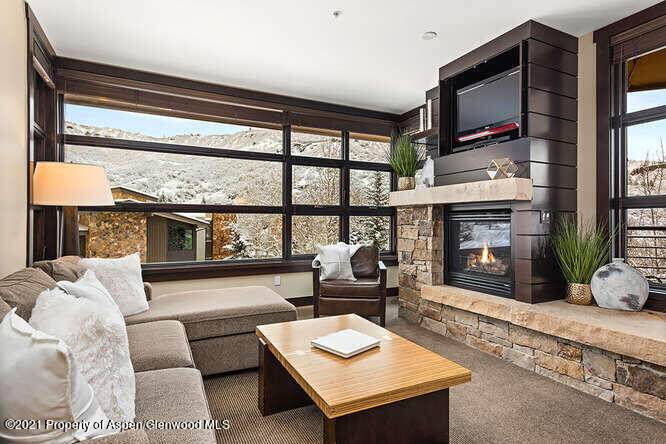 120 Carriage Way - Photo 1