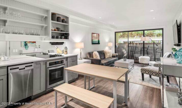 980 E Hyman Avenue - Photo 1
