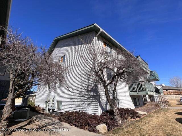 2669 Acacia Avenue - Photo 1