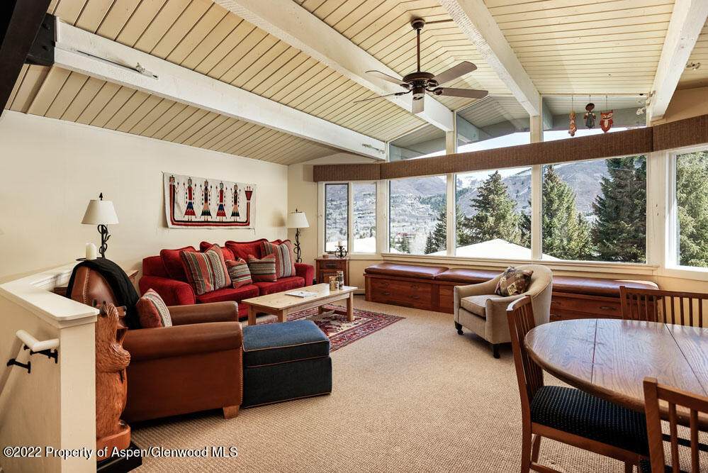 809 Aspen Street - Photo 1
