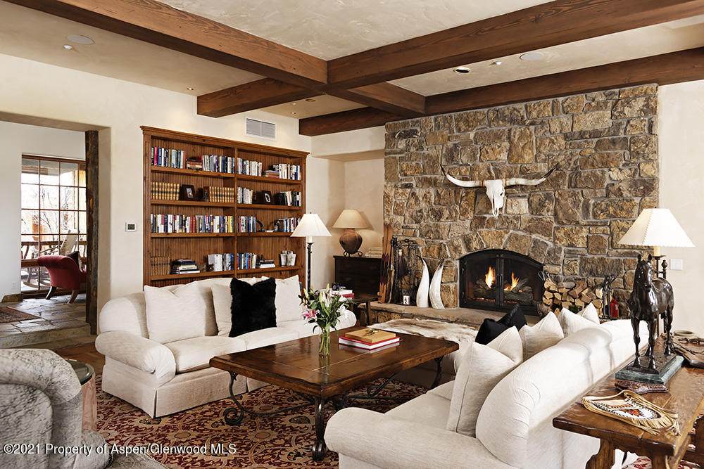 1121 Cluny Road - Photo 1