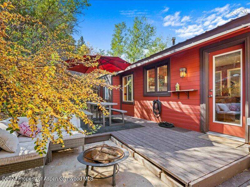 1108 Minter Avenue - Photo 1