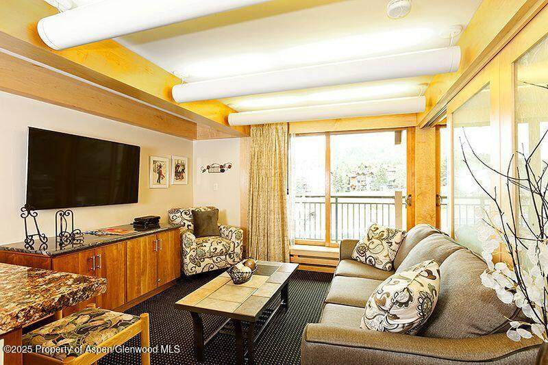 30 Anderson Lane - Photo 1