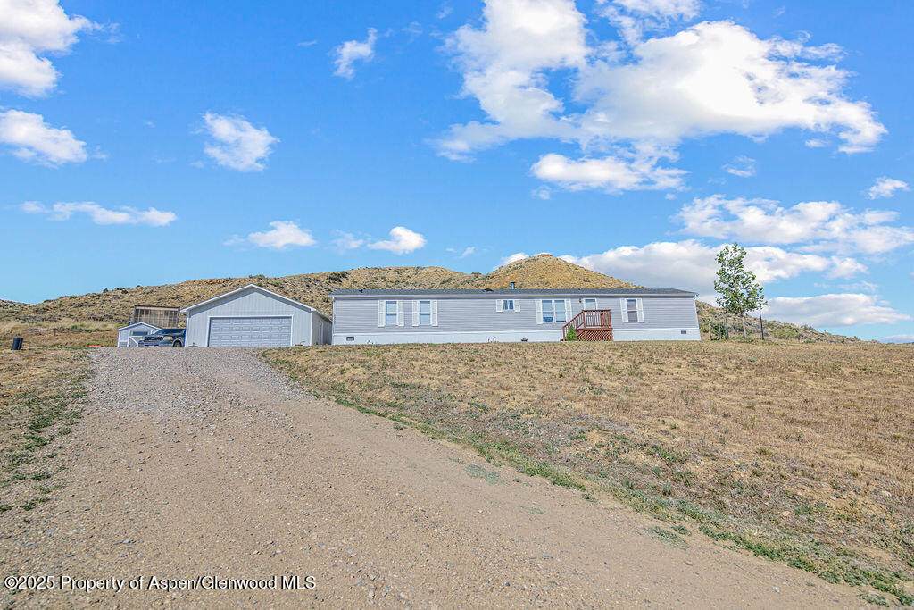 84725 W Highway 40 - Photo 1