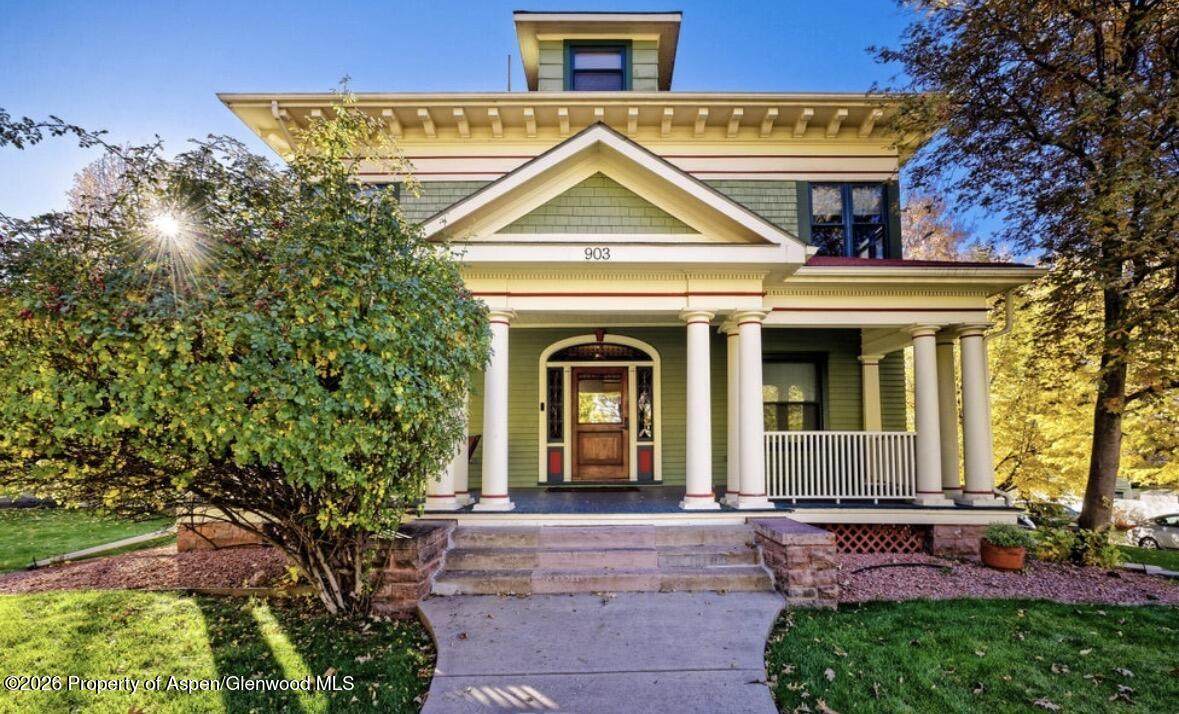 903 Bennett Avenue - Photo 1