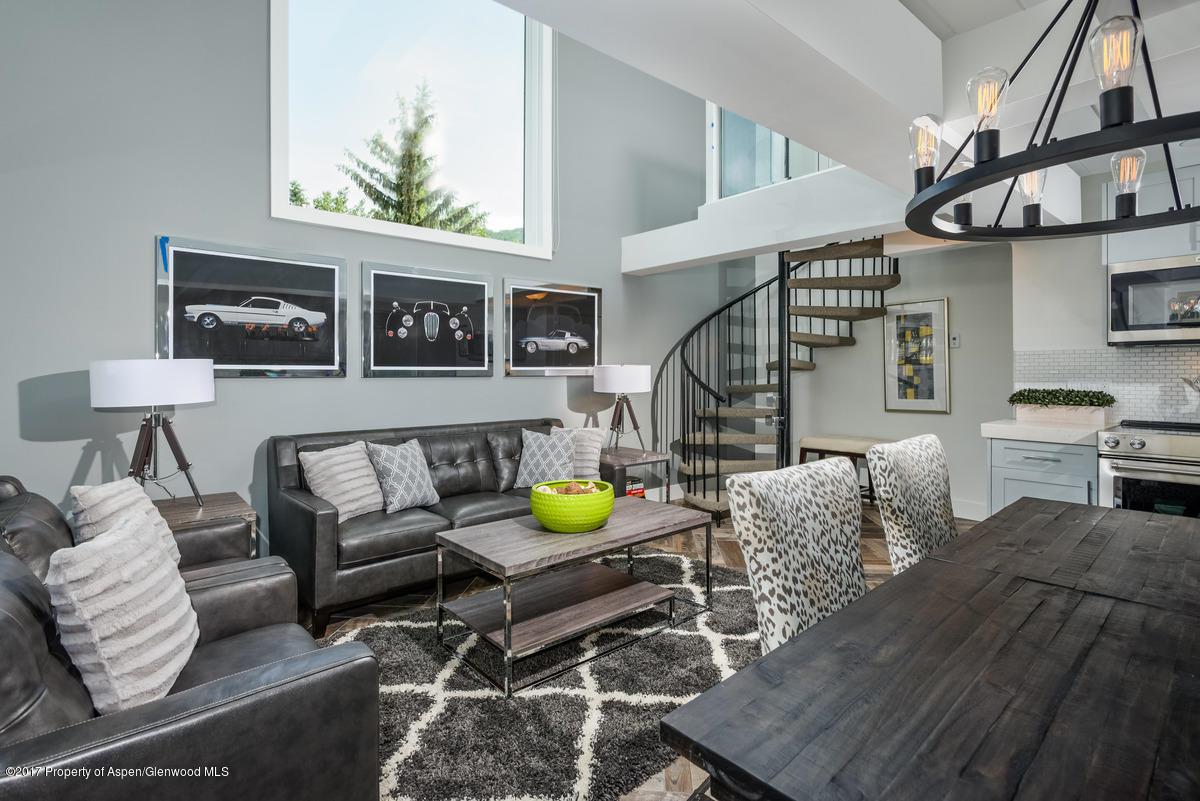 1024 Cooper Avenue - Photo 1