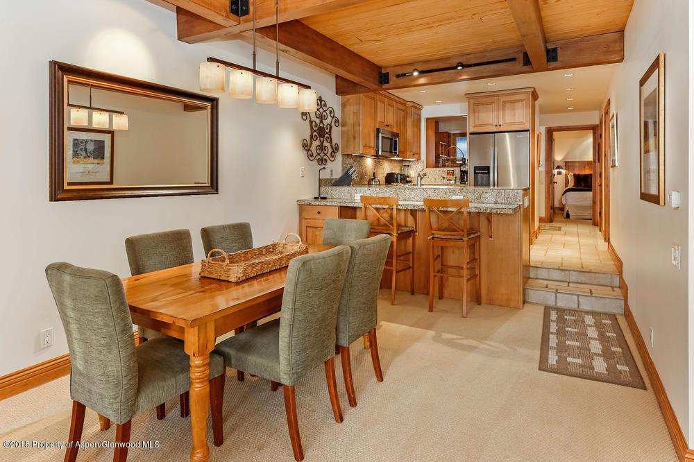 610 West End Street - Photo 1