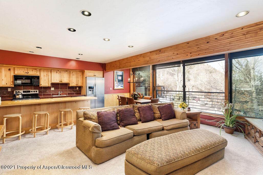 748 Galena Street - Photo 1