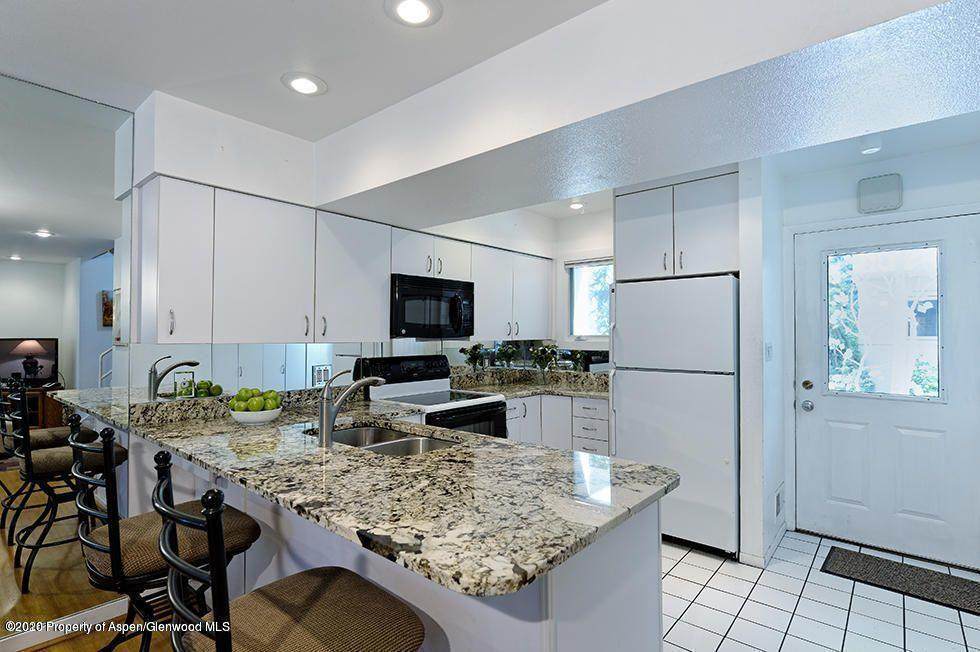 814 Bleeker Street - Photo 1